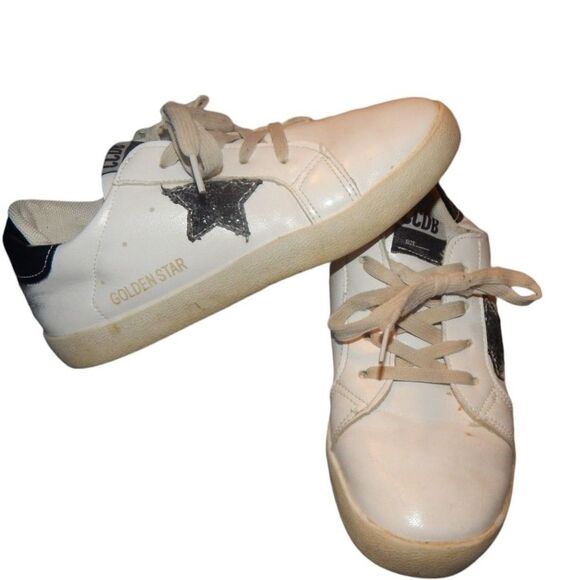 white sneakers size 36 (equivalent to girls kids size 2) - Picture 1 of 11